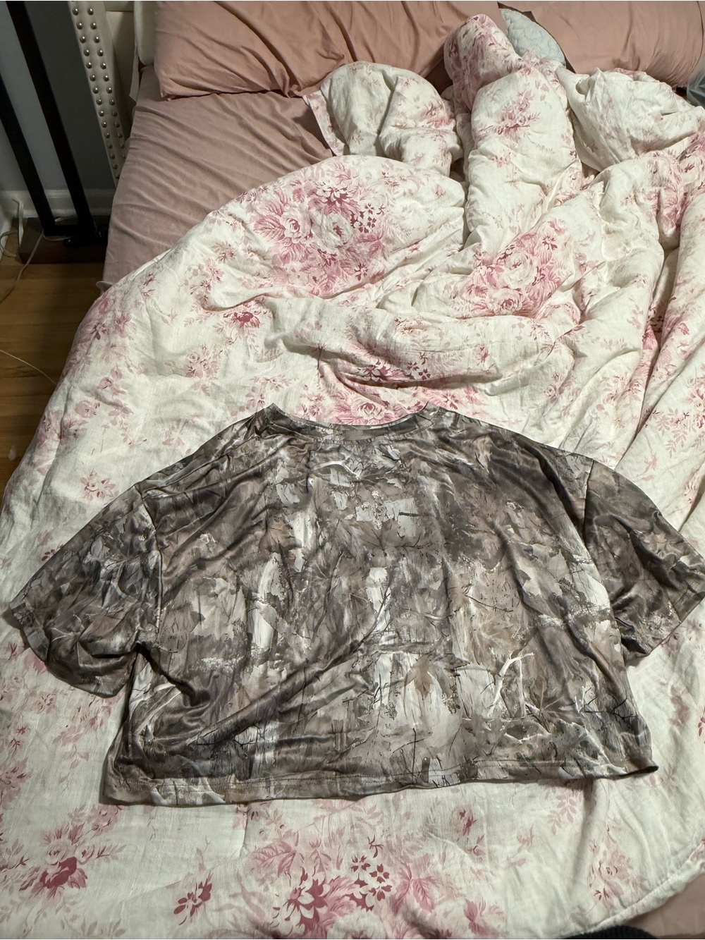 SHEIN Short Sleeve Abstract Tie-Dye Crop Tee in Brown and Gray